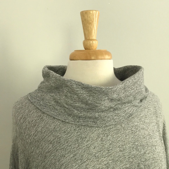 BANANA REPUBLIC | GREY OVERSIZED TURTLENECK - Picture 3 of 8